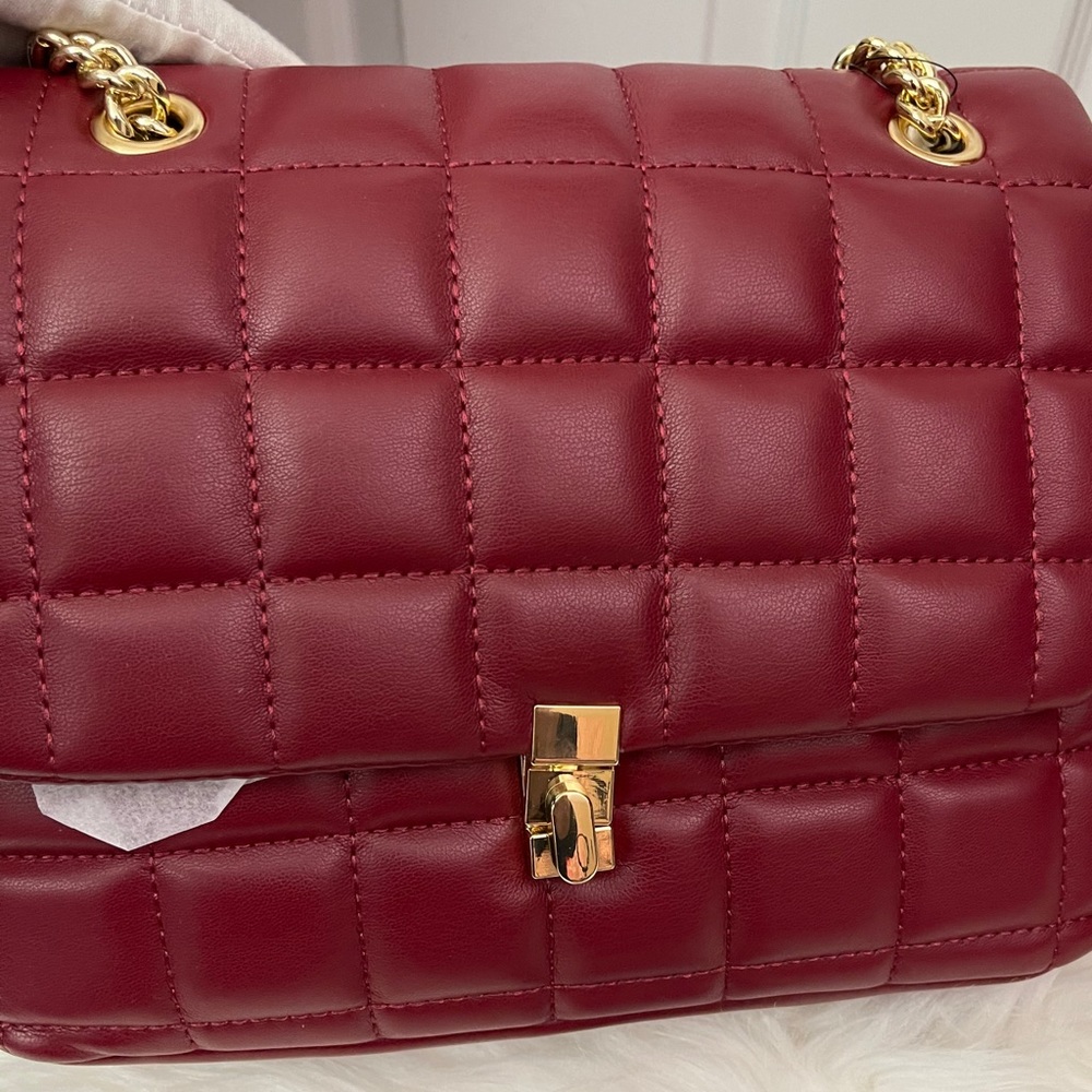 The Jazzy Raspberry Delight Shoulder Bag - Picture 5 of 8